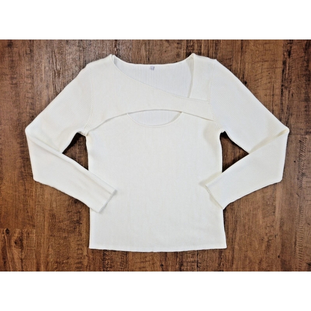 Peekaboo detail sweater